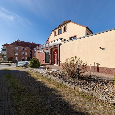 Haus Diana - Perlhuhn Apartment Варен Екстериор снимка